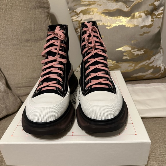 Authentic Alexander McQueen Brand New Tread Slick High Top Sneakers - Picture 13 of 14